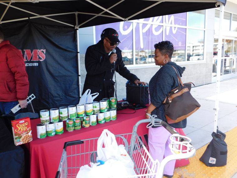 92Q & Giant Food For Families Holiday Food Drive 2017