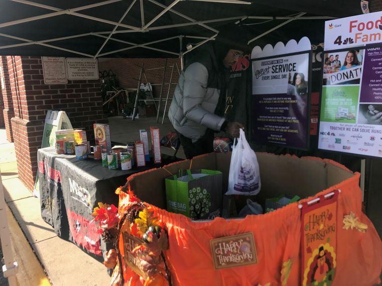 92Q & Giant Food For Families Holiday Food Drive 2017