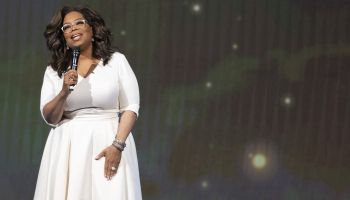 Oprah Winfrey on stage during her ’Your Path Made Clear&apos; tour